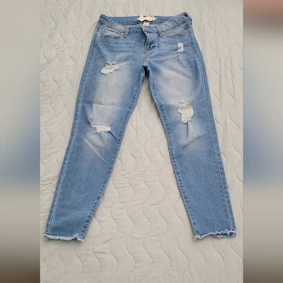Altar'd State Cropped Jeans size 28/7 - Picture 1 of 3